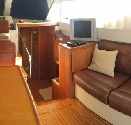 Emma's Boat Botel Novigrad Istria